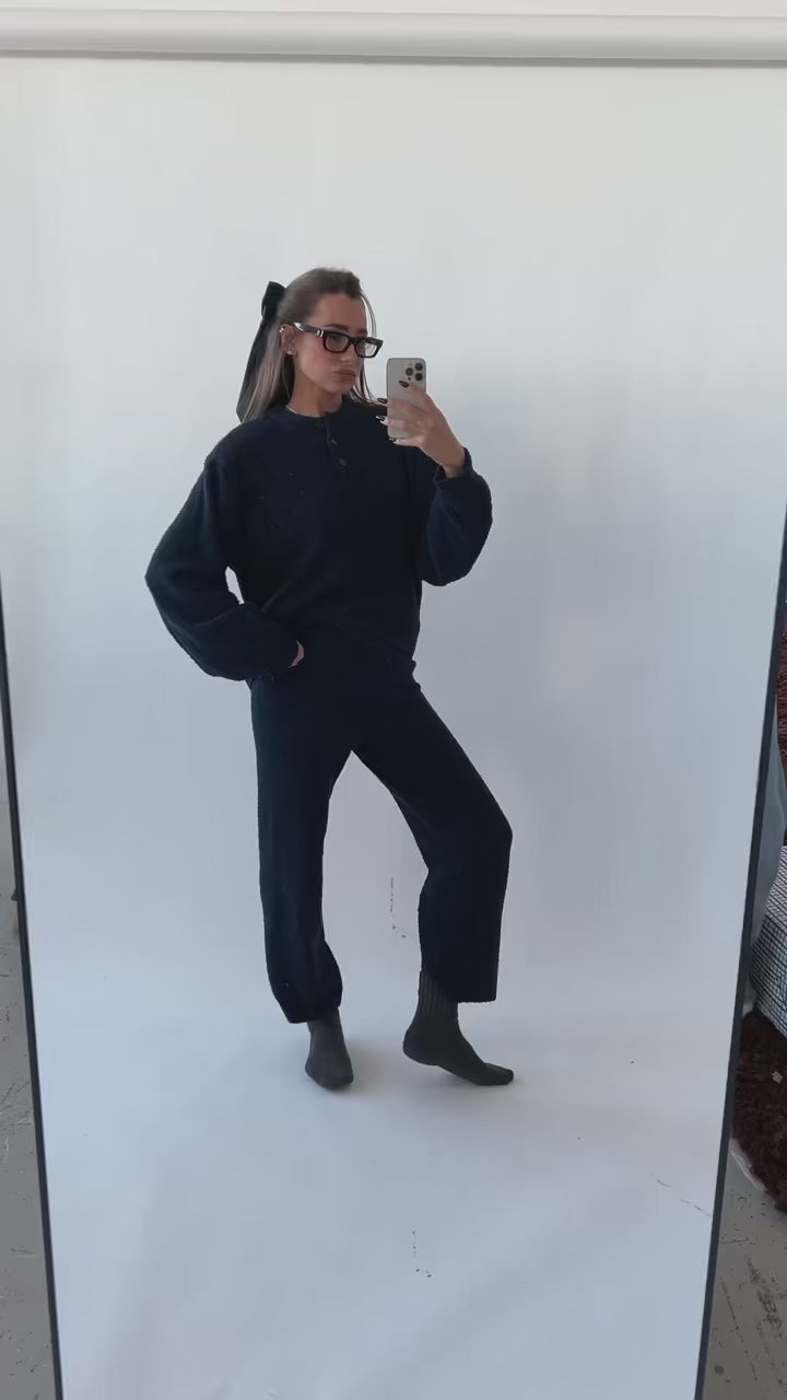 Cropped Pull-On Sweater Pant